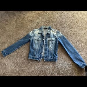 Women’s Diesel Denim Jacket No size tag but fits like a small.